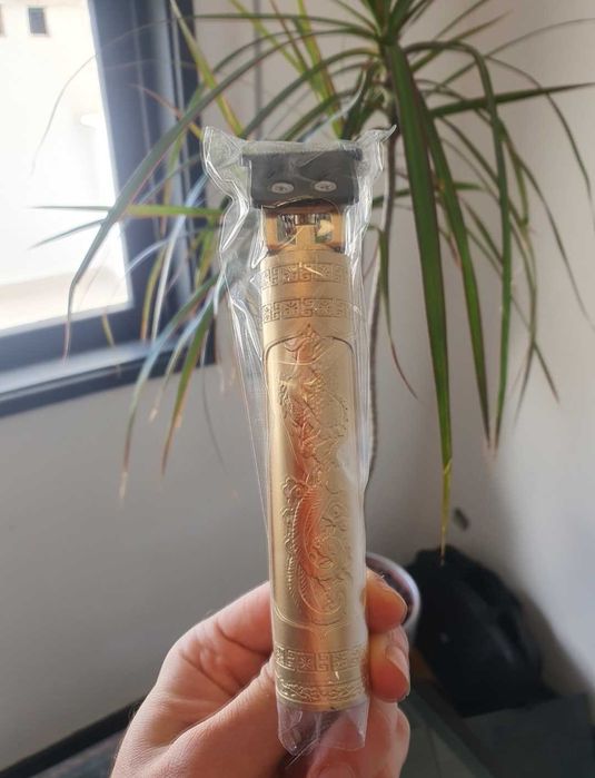 máquina de cortar cabelo/barba recarregável