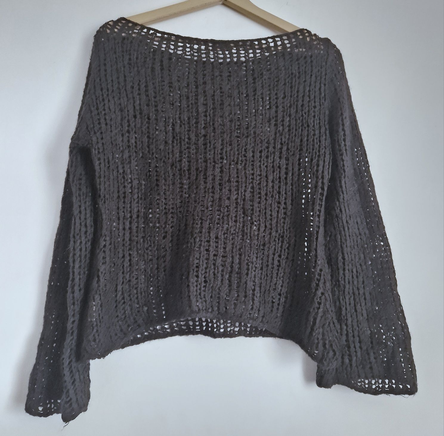 Czarny sweter oversize XS (34)