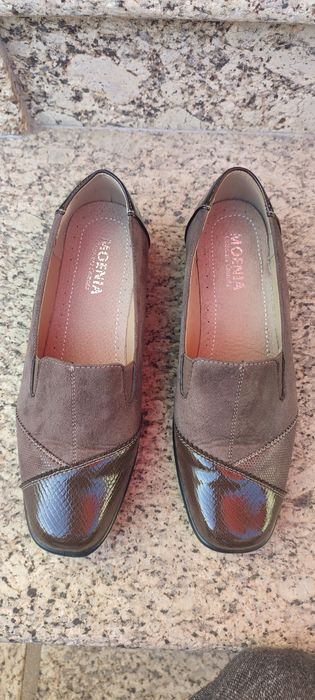 Sapatos de senhora n*40