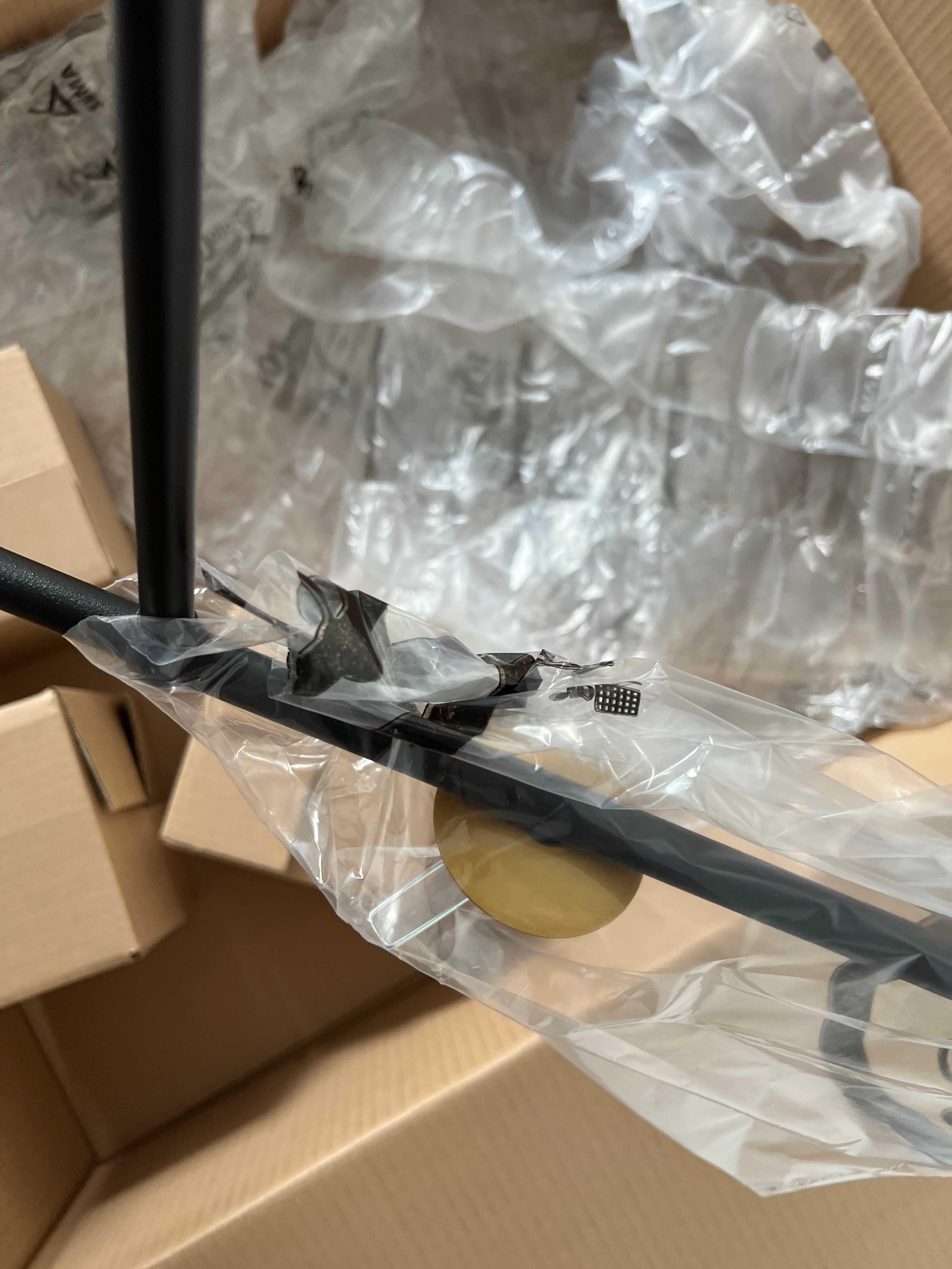 Lampa sufitowa czarna białe kule nowoczesna do łazienki kuchni sypialn
