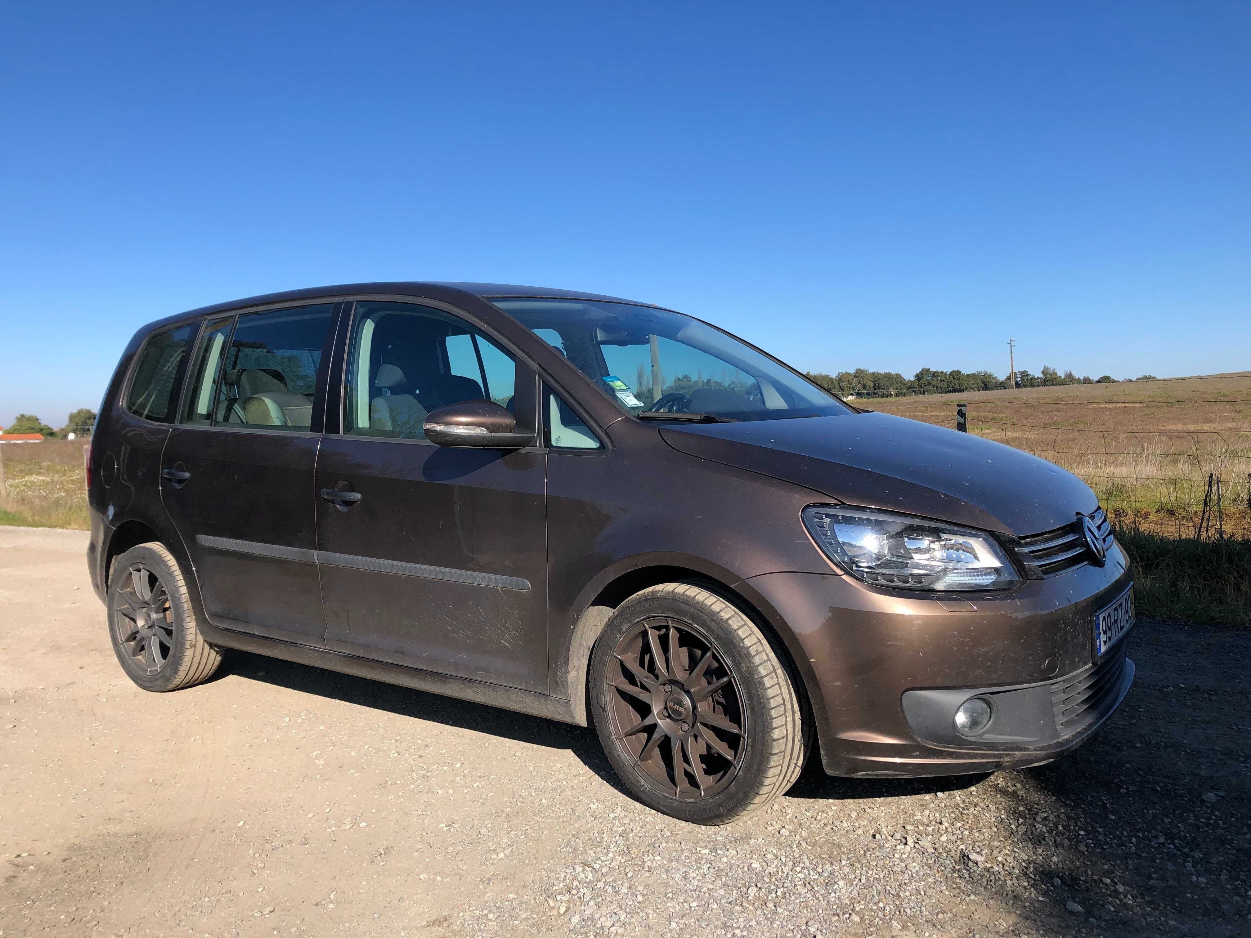 Volkswagen Touran 5 lugares