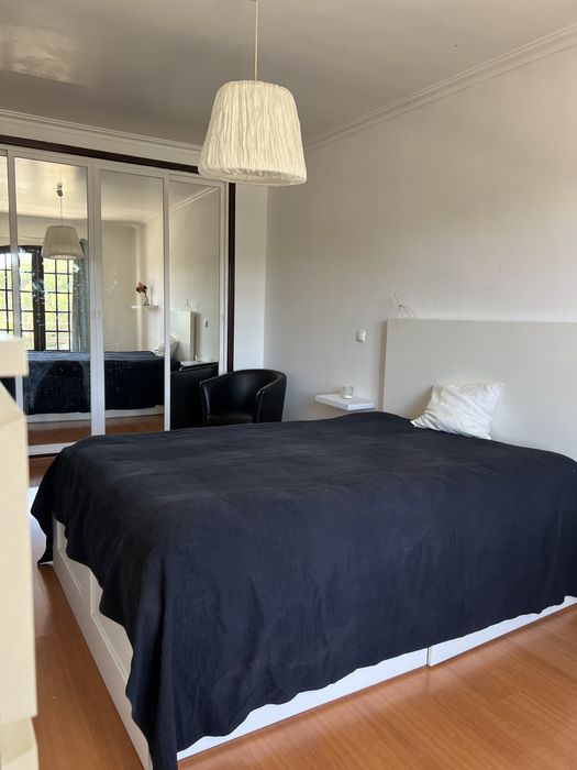 Alugo quarto -Sesimbra