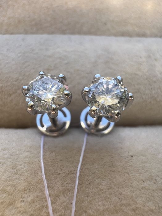 Золотые гвоздики с бриллиантами#пусети з діамантами#сережки діамантові