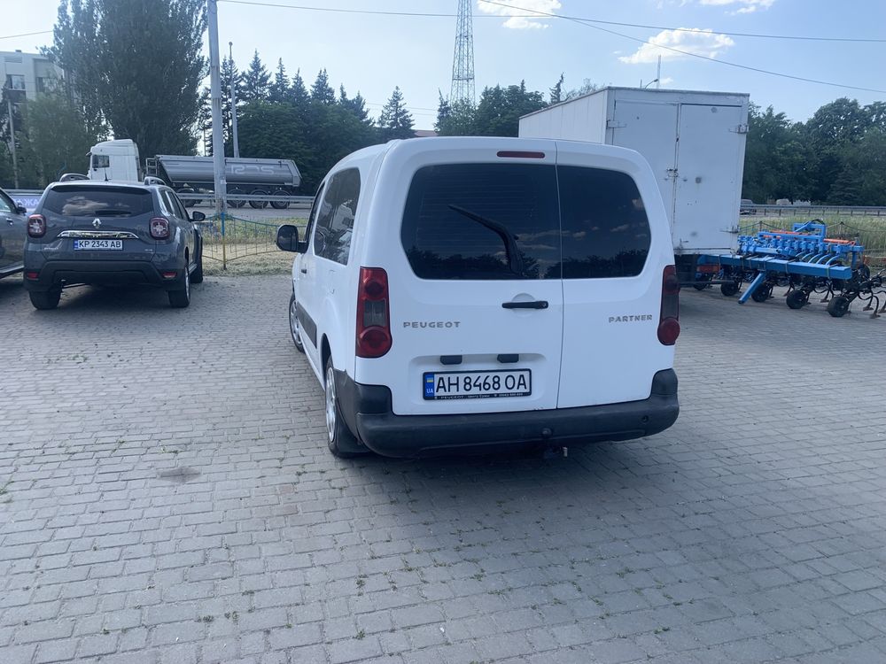 Продам пежо партнёр