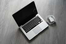MacBook Pro 2012 | i5 | 16gb Ram | Para Peças ou Reparar