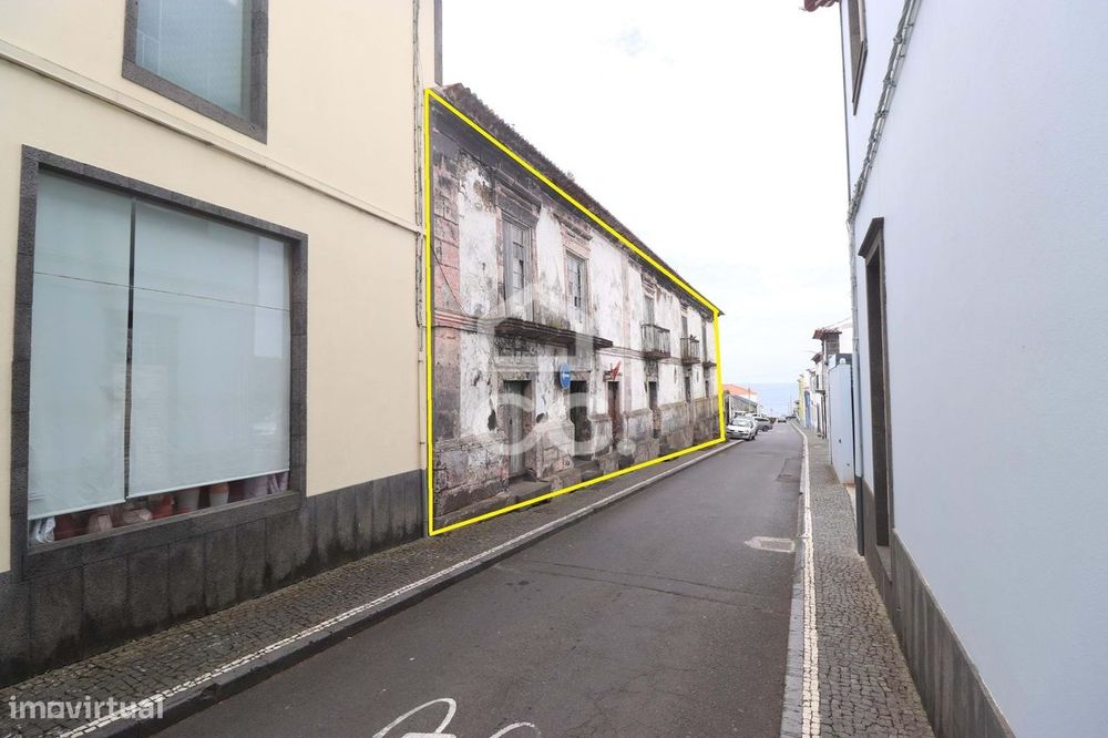 Solar com 7 Quartos - Conceição - Ribeira Grande