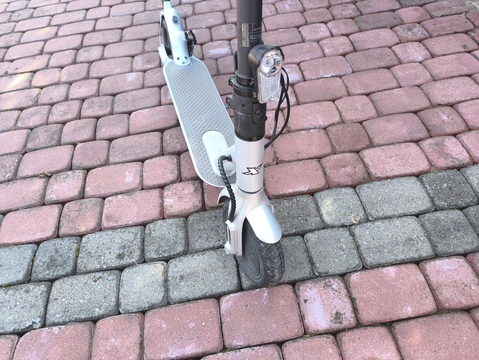 Hulajnoga elektryczna sprawna