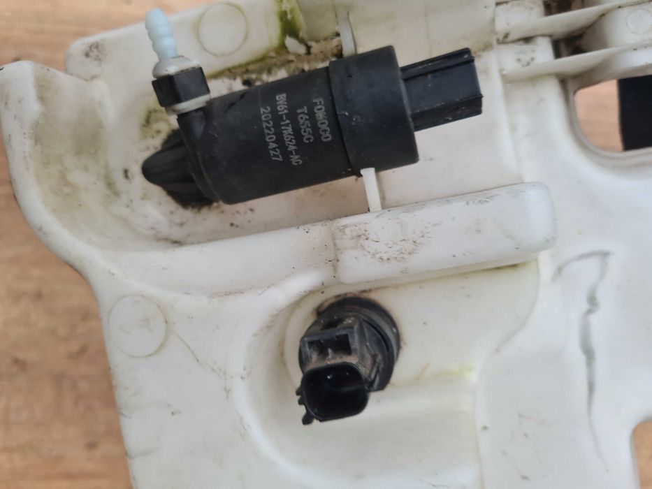 Ford e-Transit MK8 22r zbiornik spryskiwaczy pompka Transit elektryk