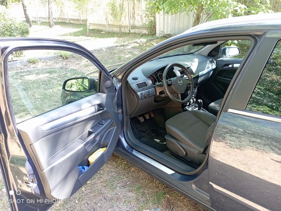 Автомобіль Opel Astra H
