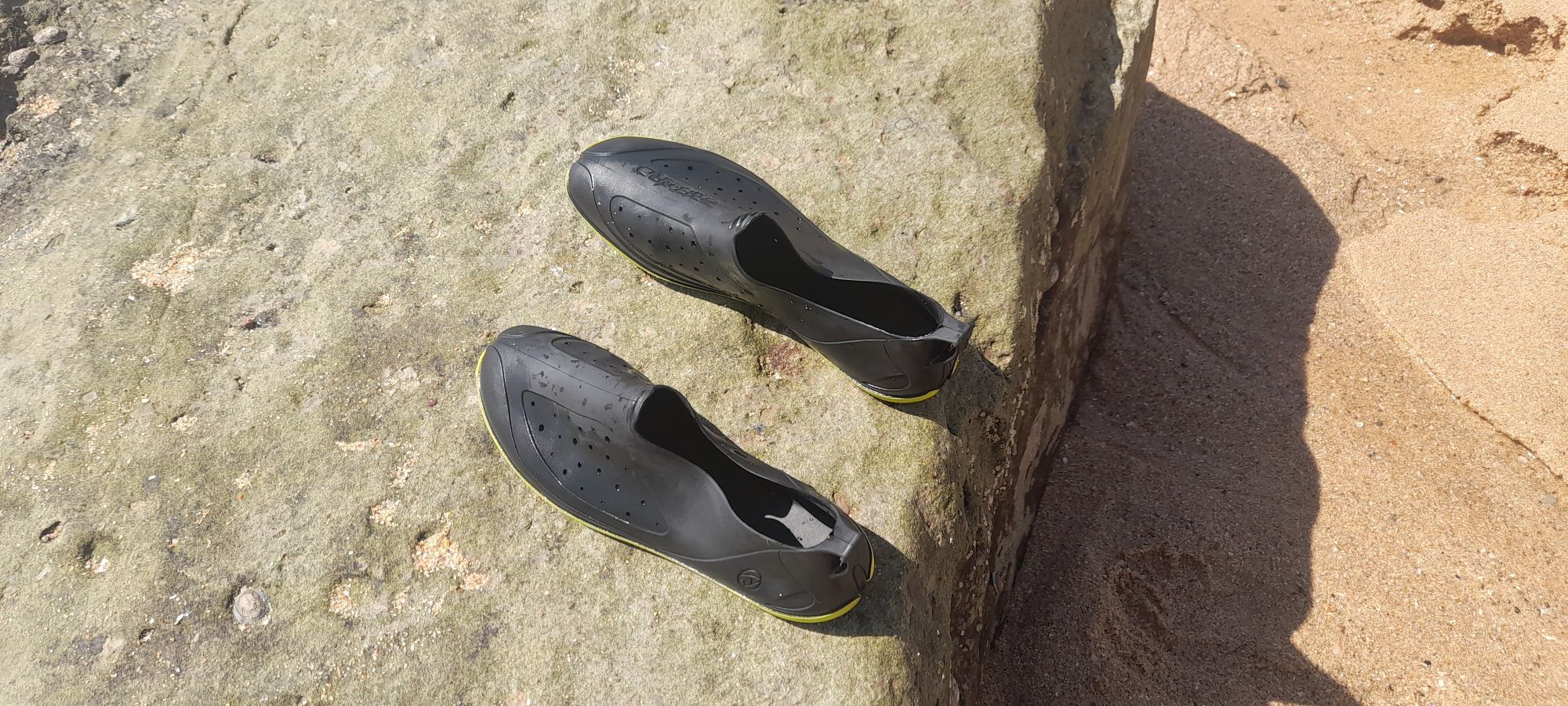 Sapatos para desportos aquáticos