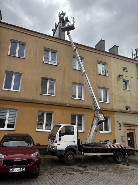 Usługi podnośnikiem koszowym (usługi dekarskie)