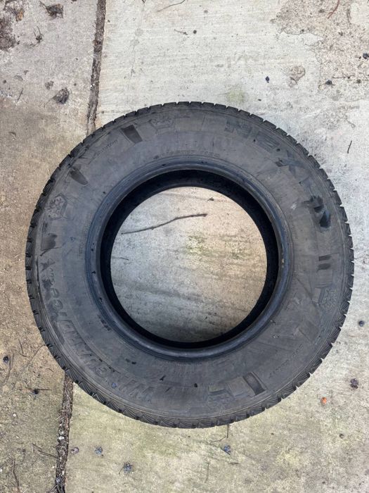 Продам комплект зимової гуми 265/65R17 Nexen у дуже гарному стані