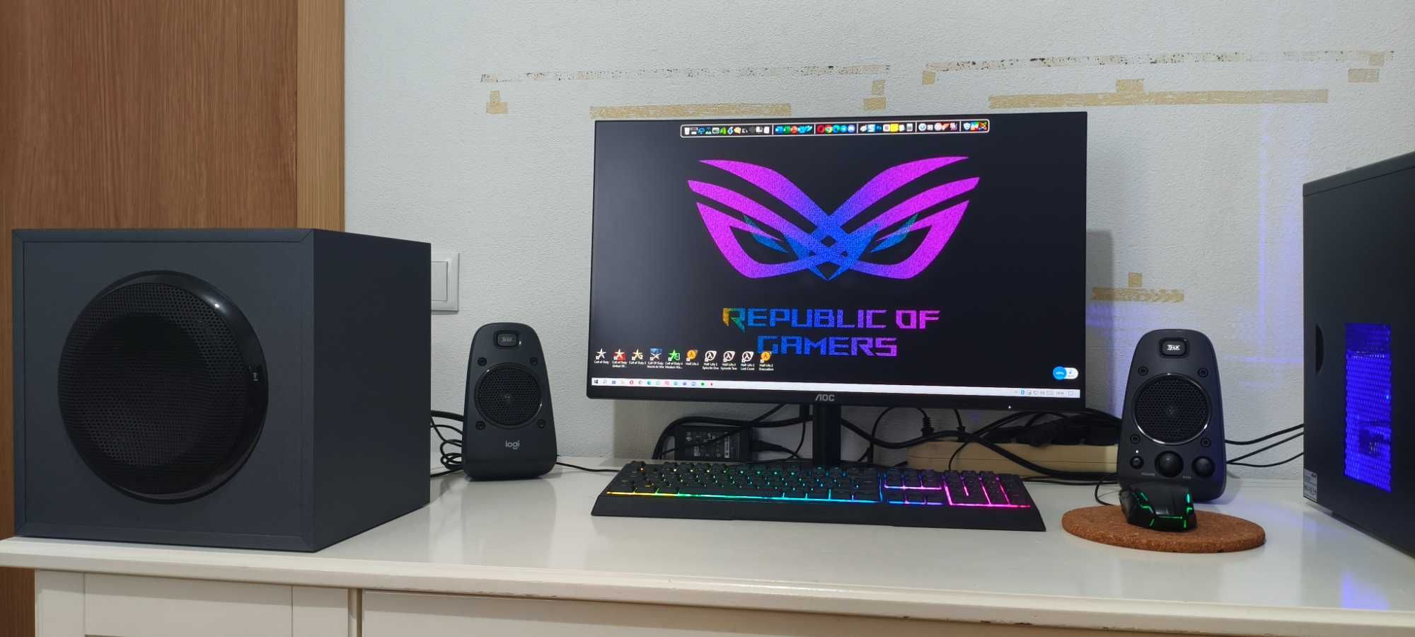 Torre ASUS Core i5-4440 + monitor de 27" e colunas Logitech 2.1.