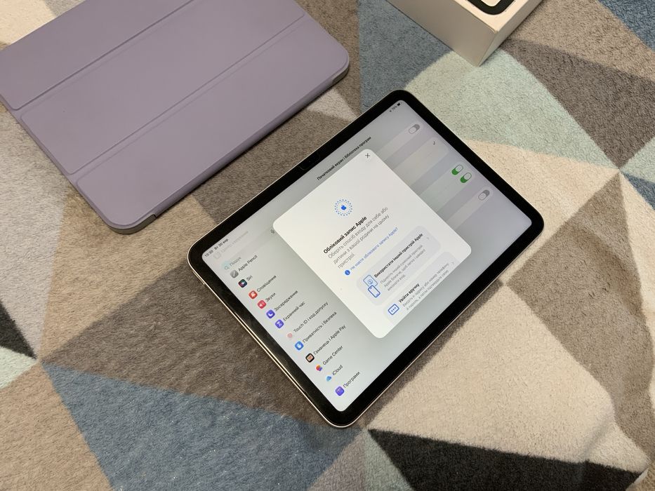 Apple iPad 10,9 256 Гб 2022 (колір металік)