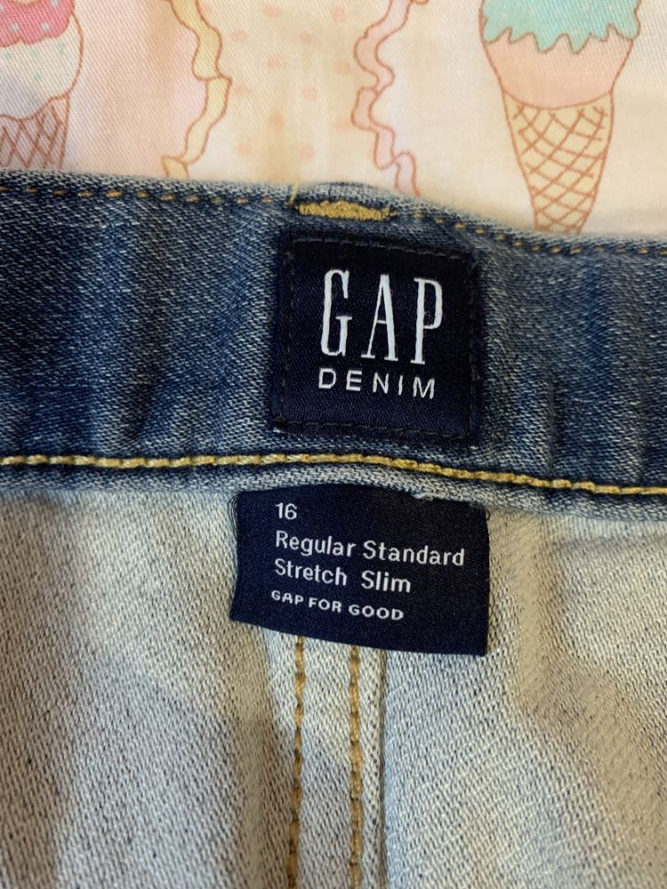 Джинси gap