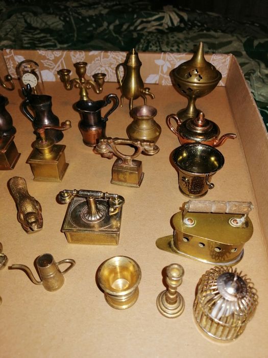 Mini figurki z mosiądzu inie tylko.