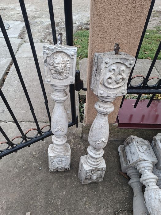 Балясини бетонні