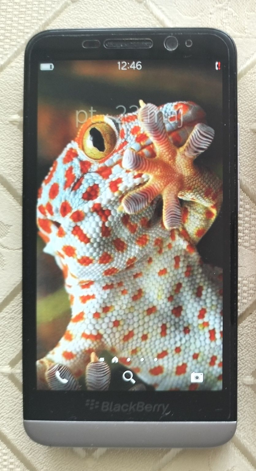 Blackberry Z30 + ładowarka i folia