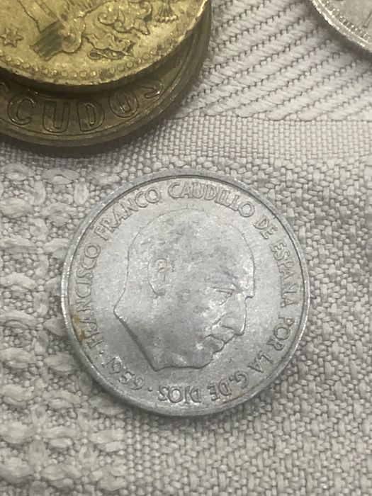 Moedas antigas Portuguesas e outras