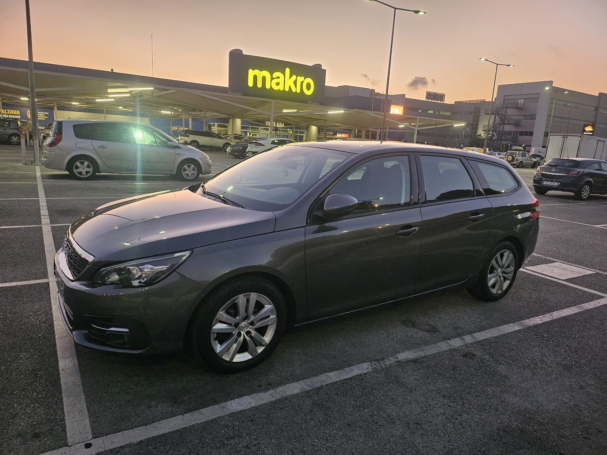 Peugeot 308 SW ACTIVE TETO PAnoramico 2019