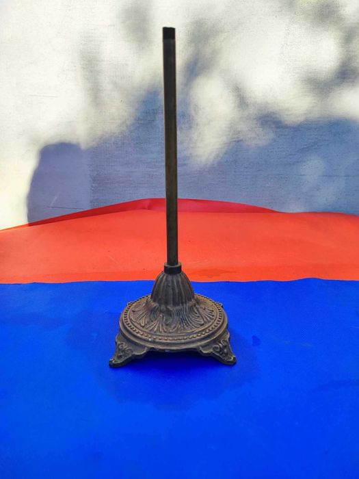 Stara mosiężna podstawa do lampka