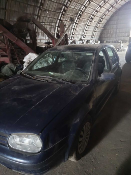 Продам Golf Volkswagen 1999 року не розстаможенний, на ходу