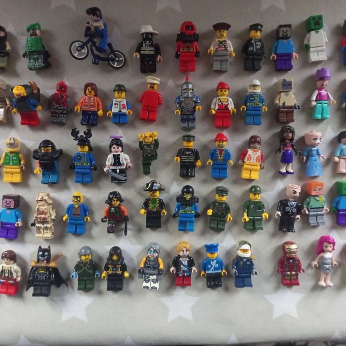 Лего человечки ,фигурки,запчасти ,оружие
