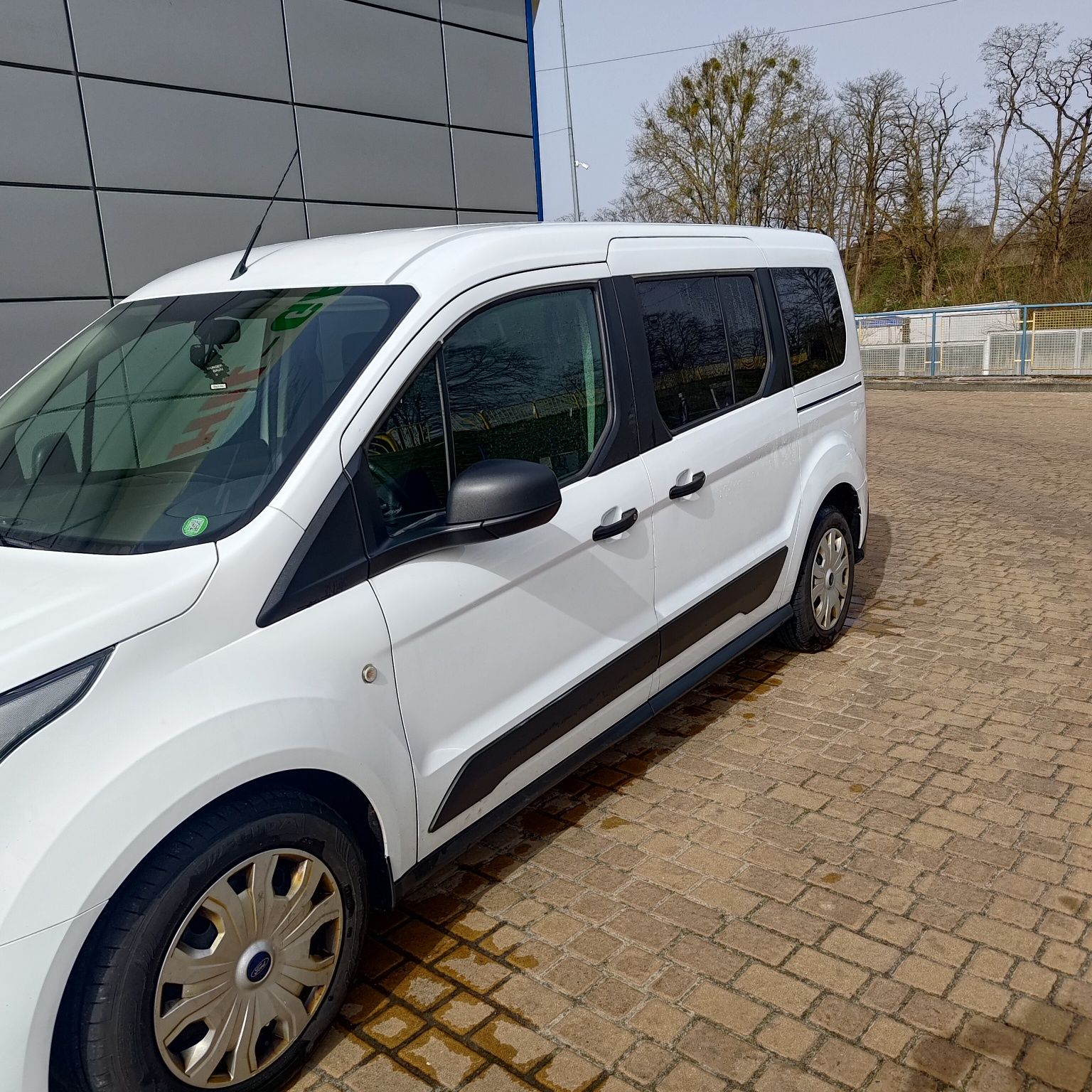 ford transit connect turneo