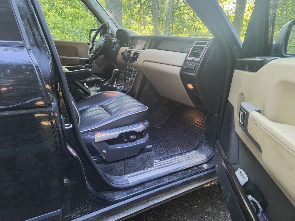 Range Rover offroad