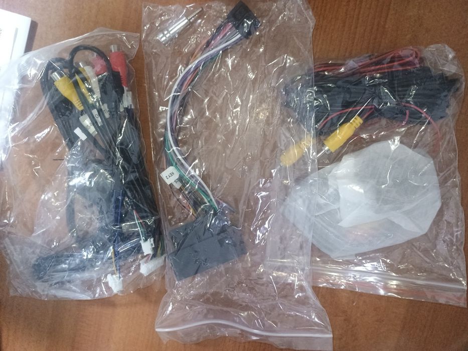 Автомагнітола FORD 2/64, камера, CarPlay, Android Auto