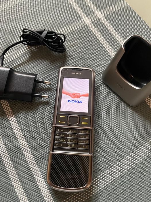 Nokia 8800  arte carbon