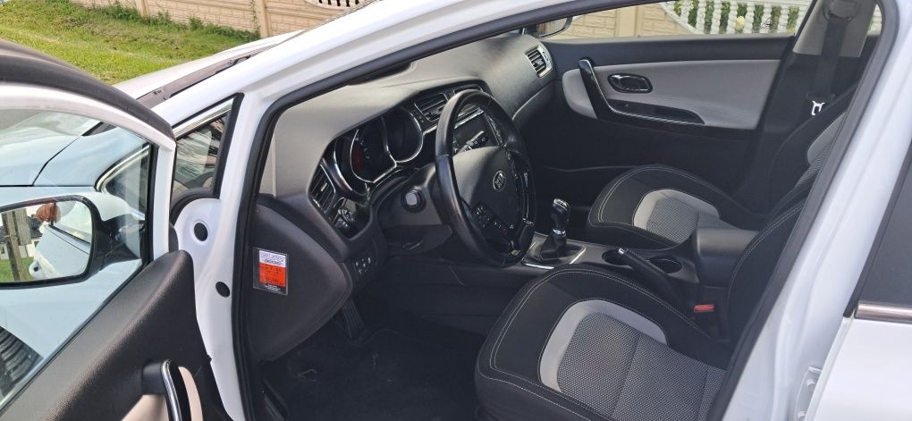 Kia ceed 1.6 gdi zarejstrowany kamera cofania