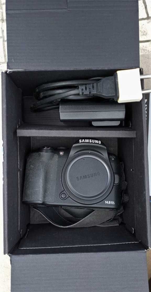 Samsung NX11 (Corpo)