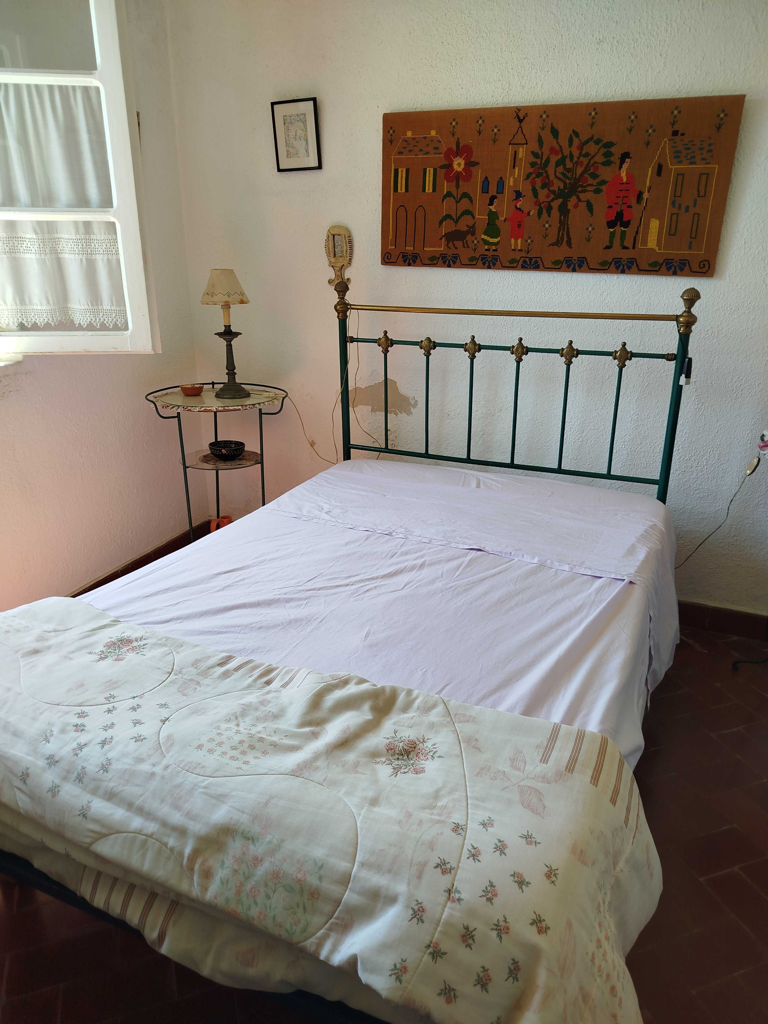 Cama antiga ferro - Dourada/Verde