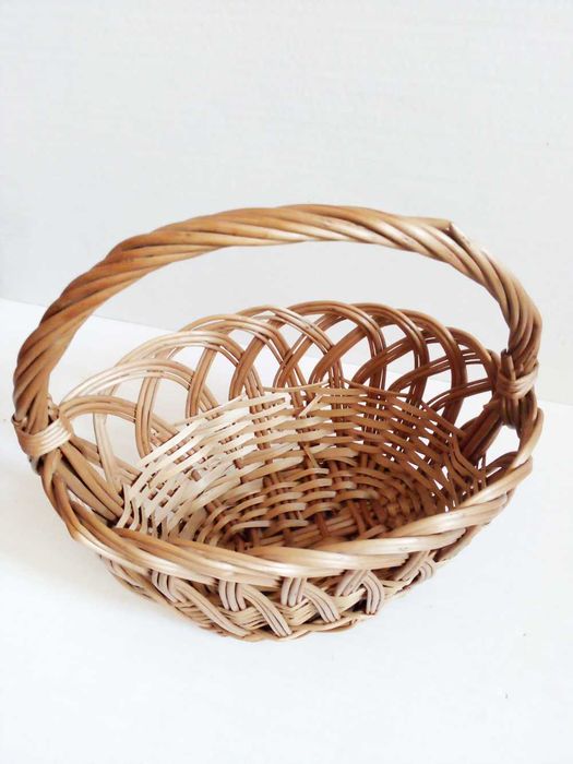 wiklinowy koszyk vintage