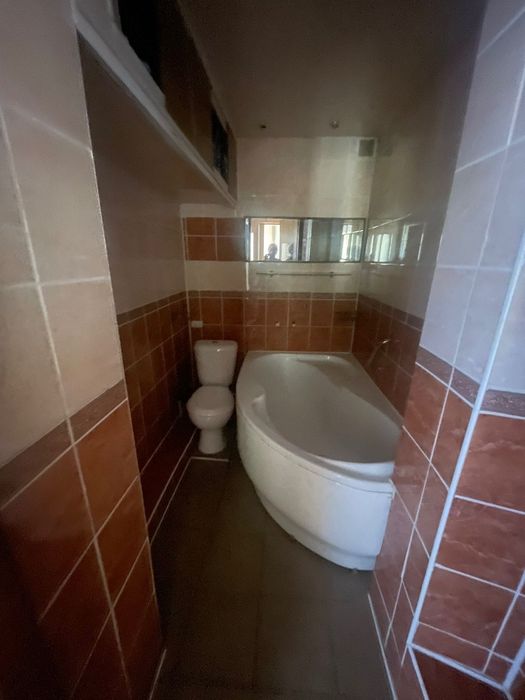 Продаю двухэтажный дом с  садом, баней и бассейном — район ЮТЗ