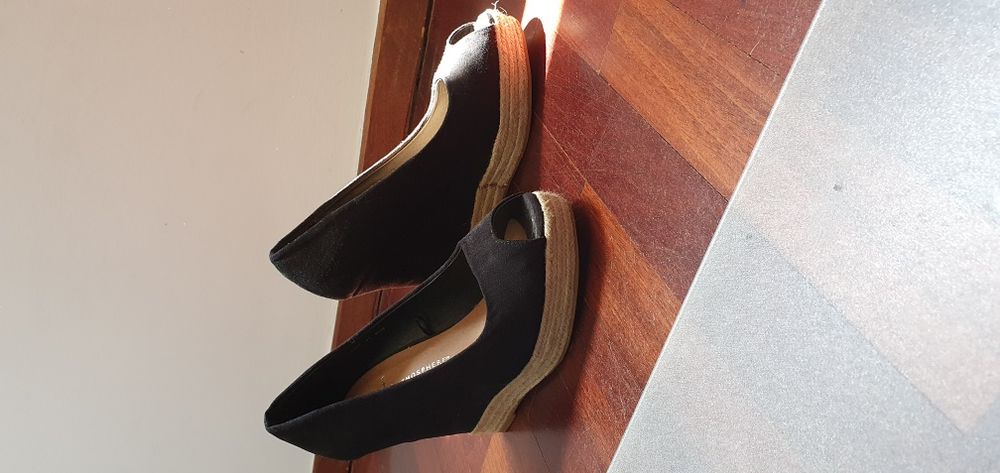 Sapatos Cunha pretos Tamanho 39 (Primark)