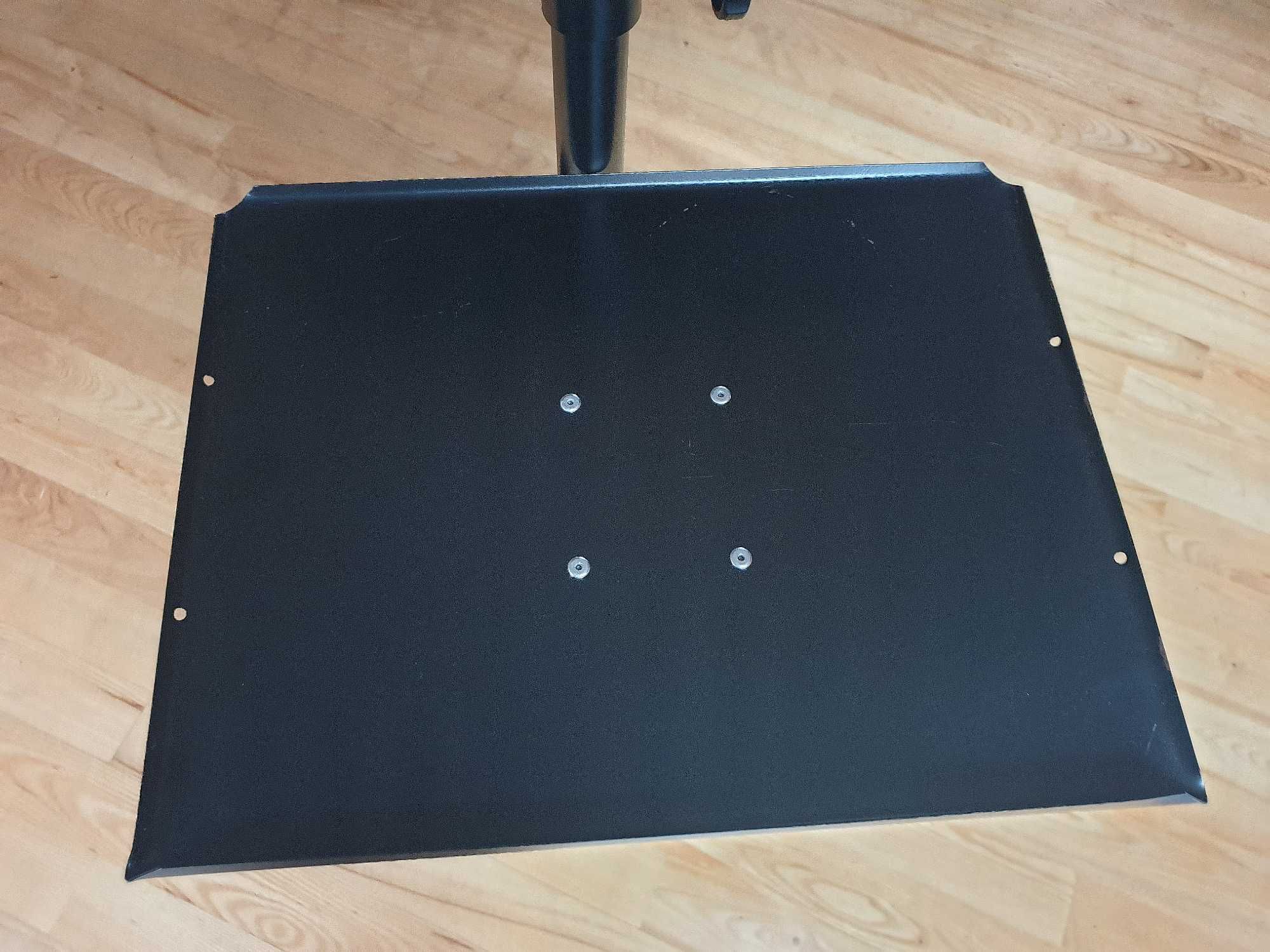 $- Stojak stolik wózek pod projektor laptop komputer Stim R-16