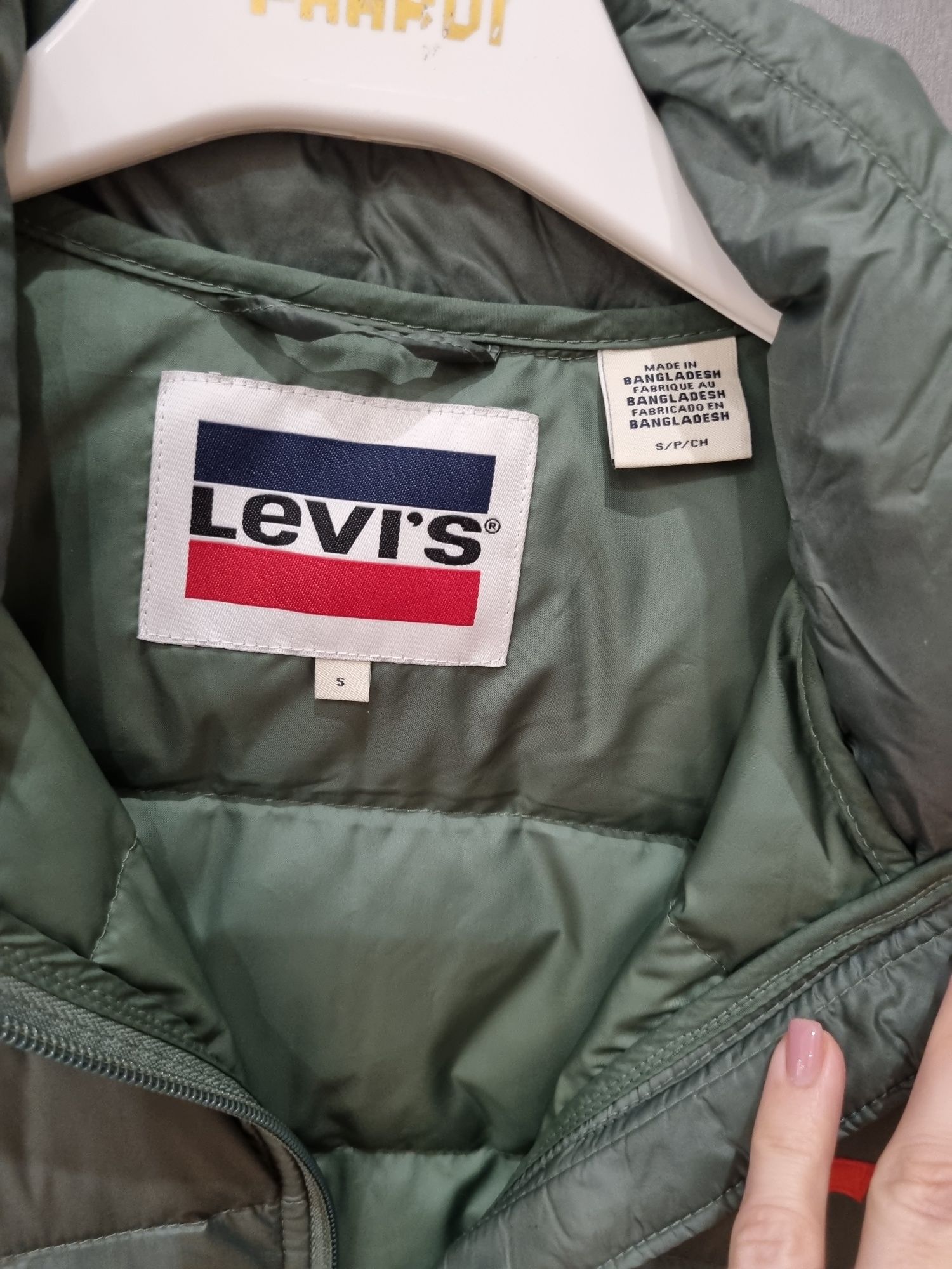 Куртка Levi's, оригінал!Одіта 1 раз!