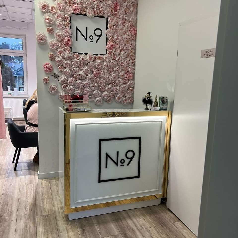 Lada recepcyjna sztukateria spa beauty meble biurowe