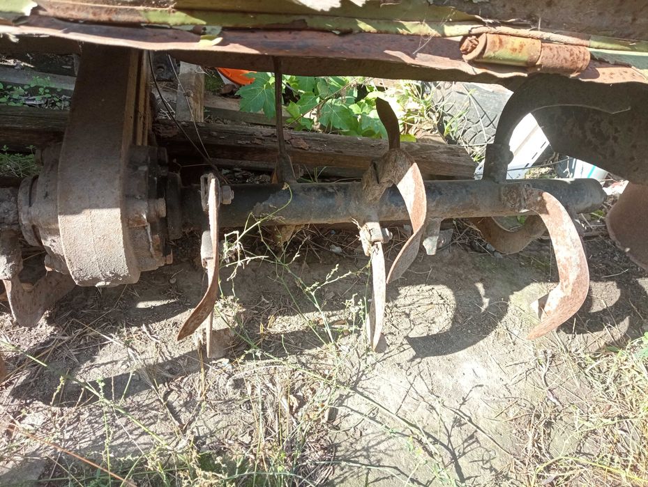 Продам фрезу тяжкого мотоблока по частинах