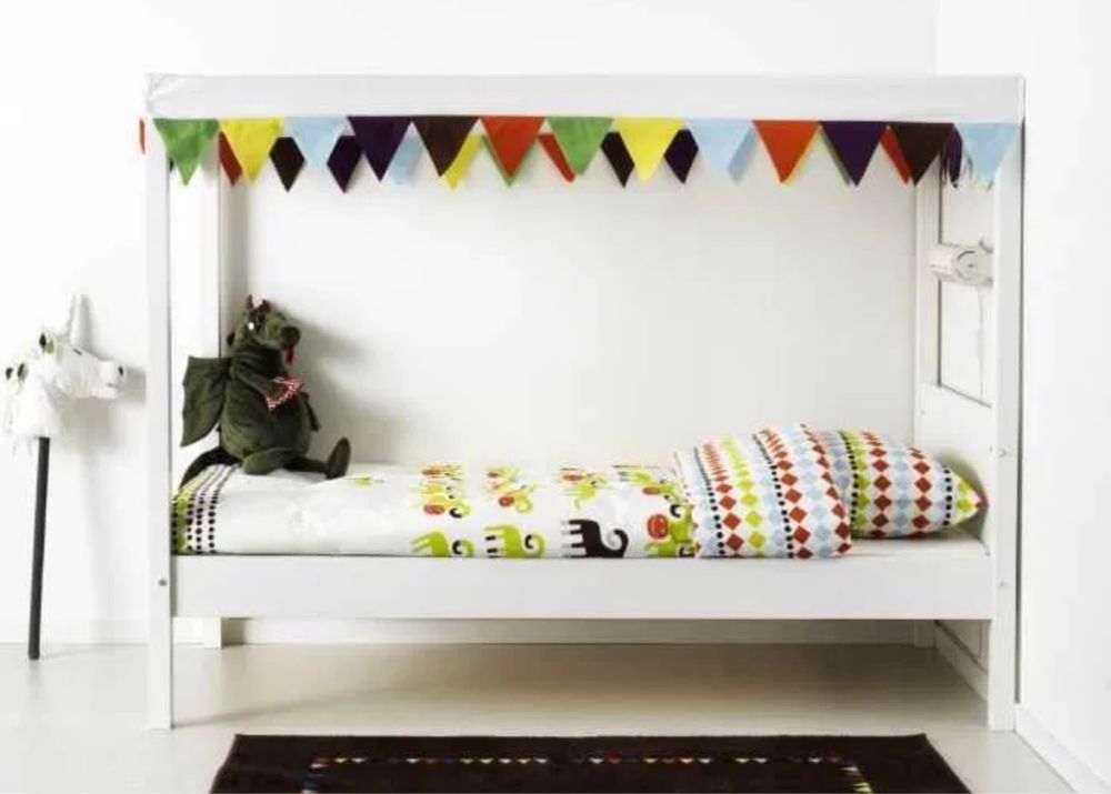 Cama Ikea branca dossel criança
