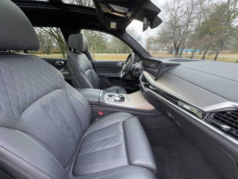 2023 BMW X7 M50I