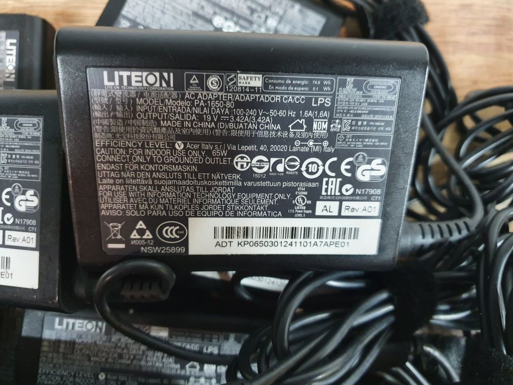 Зарядка зарядное блок питания живленняAcer swift Samsung 65w 3.0×1.0mm