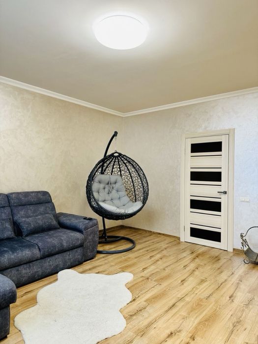 Енергозберігаючий будинок в Ужгороді з доходом 1000$ в місяць