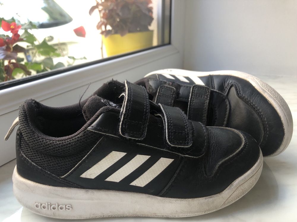 Кросівки дитячі adidas чорні 29р