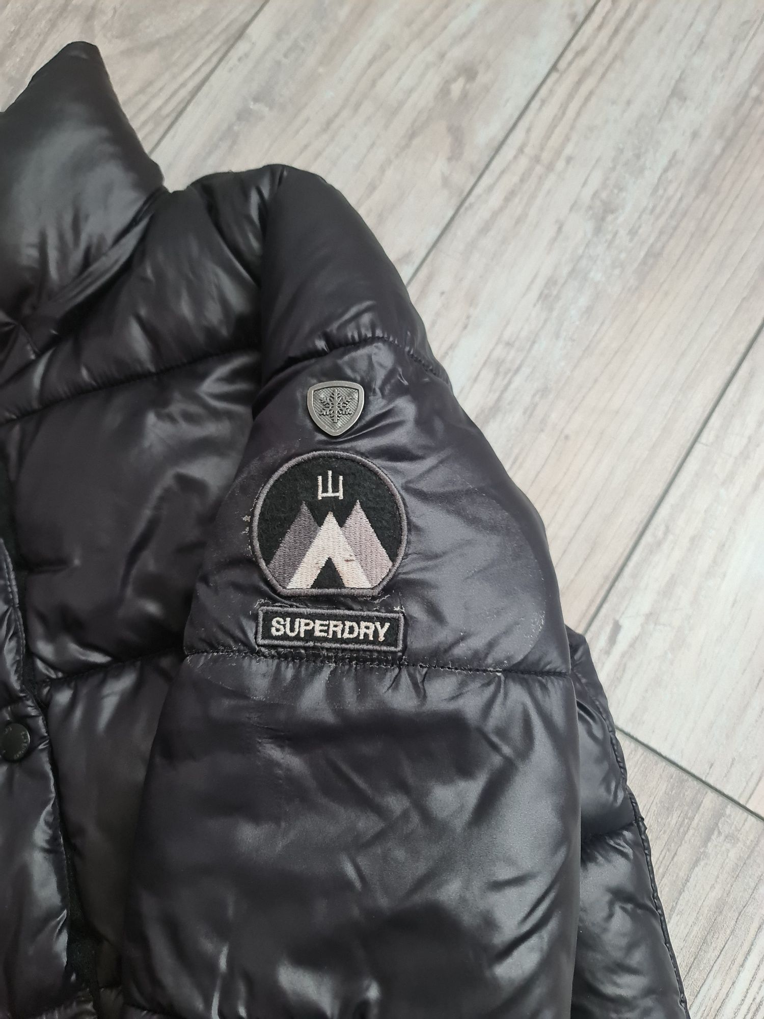 Kurtka pikowana Superdry r. 36 czarna ocieplana