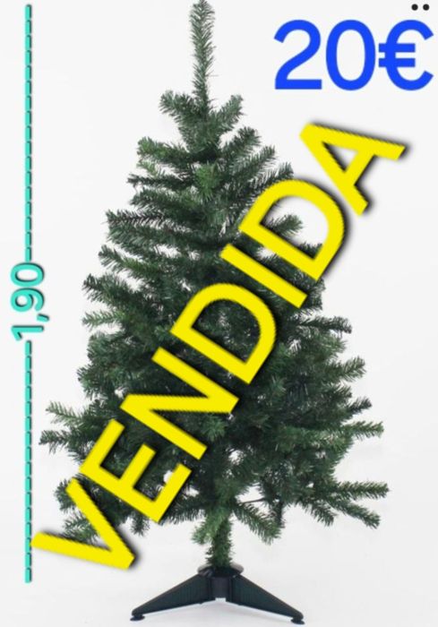 ÁRVORES DE NATAL EM MUITO BOM ESTADO.Casa,Quarto,Sala,Loja,Garagem.