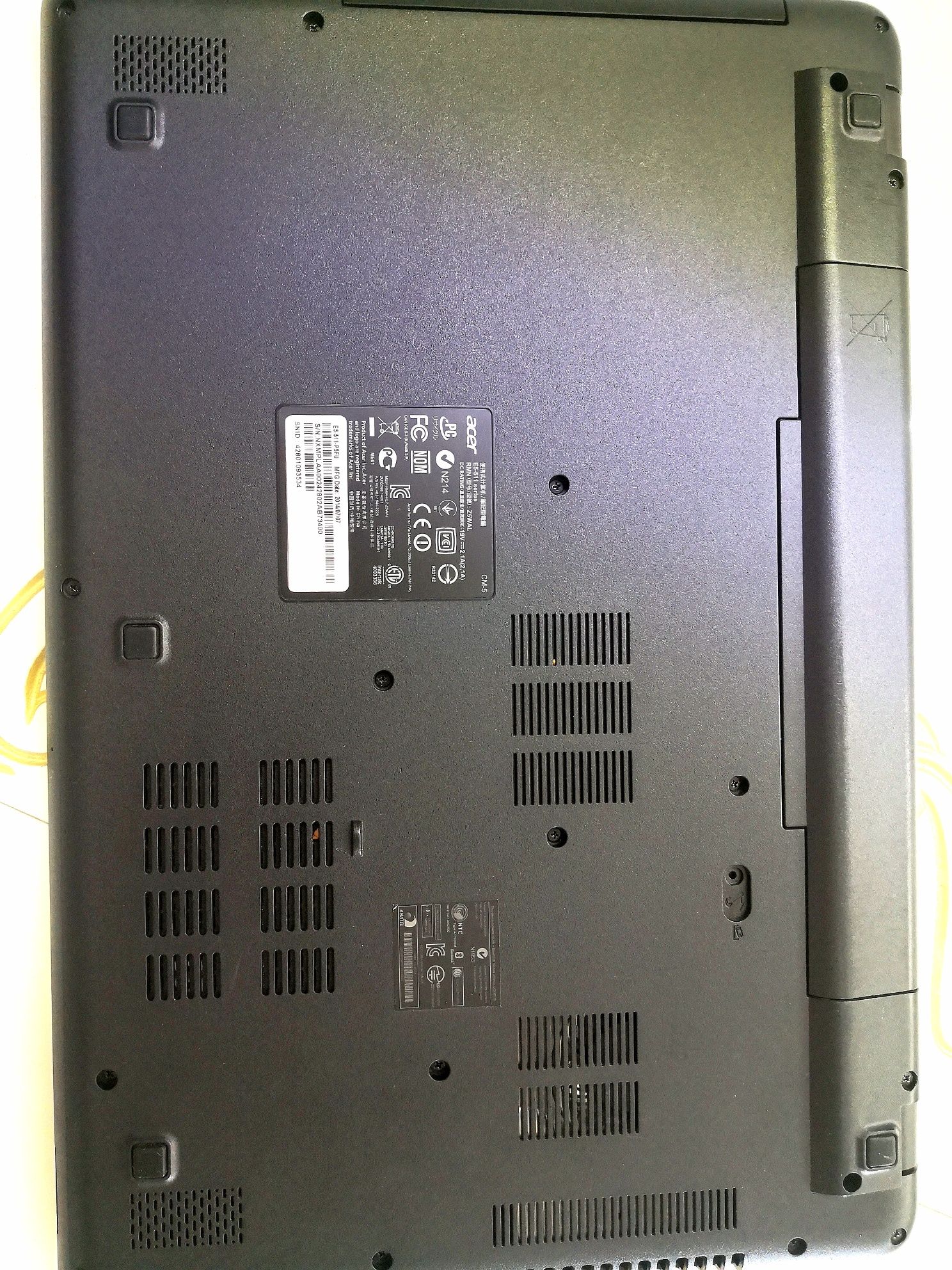 Ноутбук ASER Asprire E5-511 Z5WAL  ідеал 8гіг 1Т 4ядра Intel pentium N