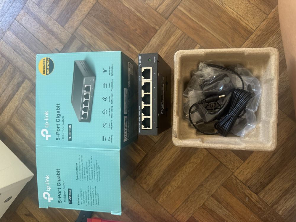 5-Port Gigabit Desktop Switch TL-SG105S
